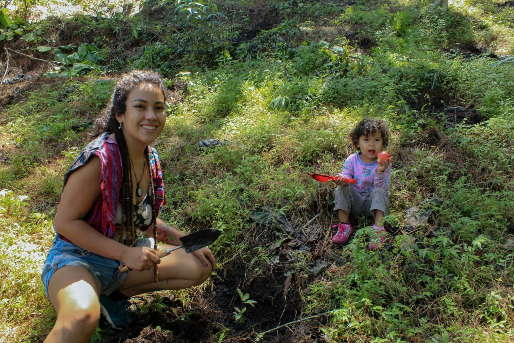 woman child planting trees guatemala sustainable agroforestry